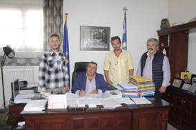 Αναβαθμίζεται ο χώρος στο Αθλητικό Κέντρο Σκαμνιών στην Πηγή 